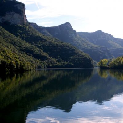 Embalse en el entorno Las Merindades, Burgos
