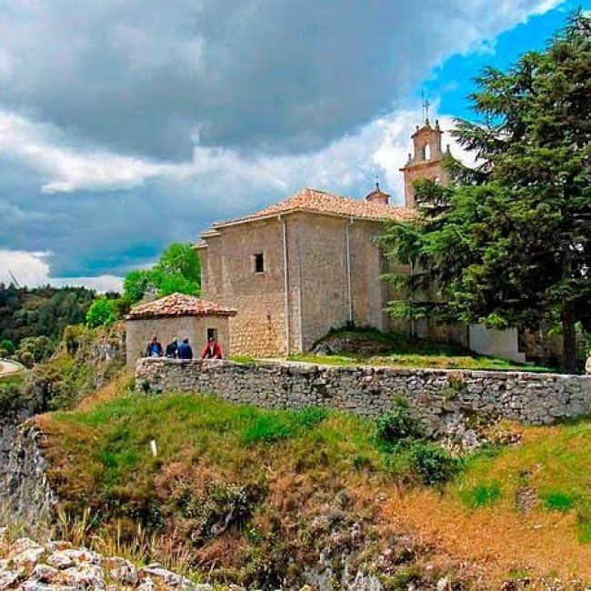 Ermita en la comarca de la Bureba