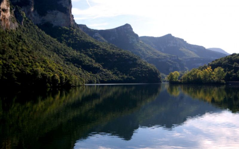 Embalse en el entorno Las Merindades, Burgos